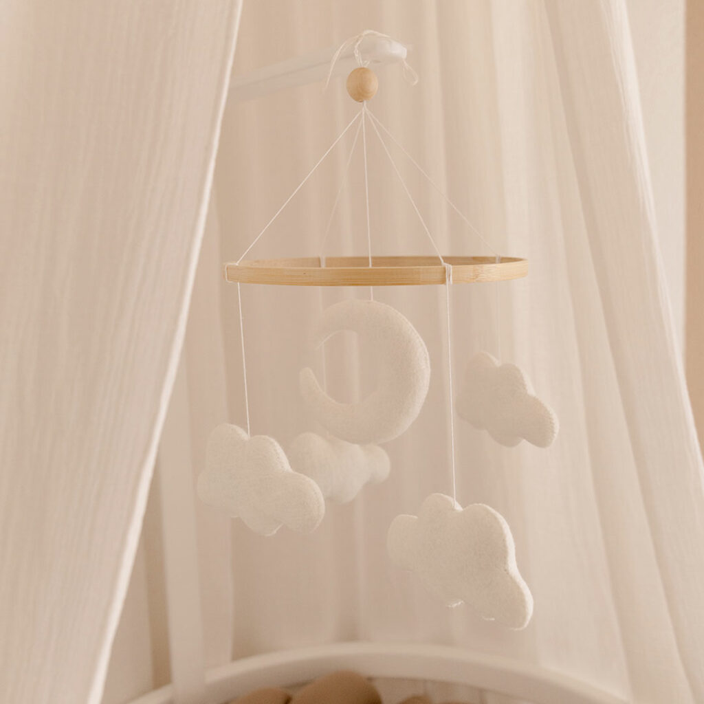 Závesná dekorácia nad detskú postieľku - Soft Clouds Závesná dekorácia nad detskú postieľku - Soft Clouds