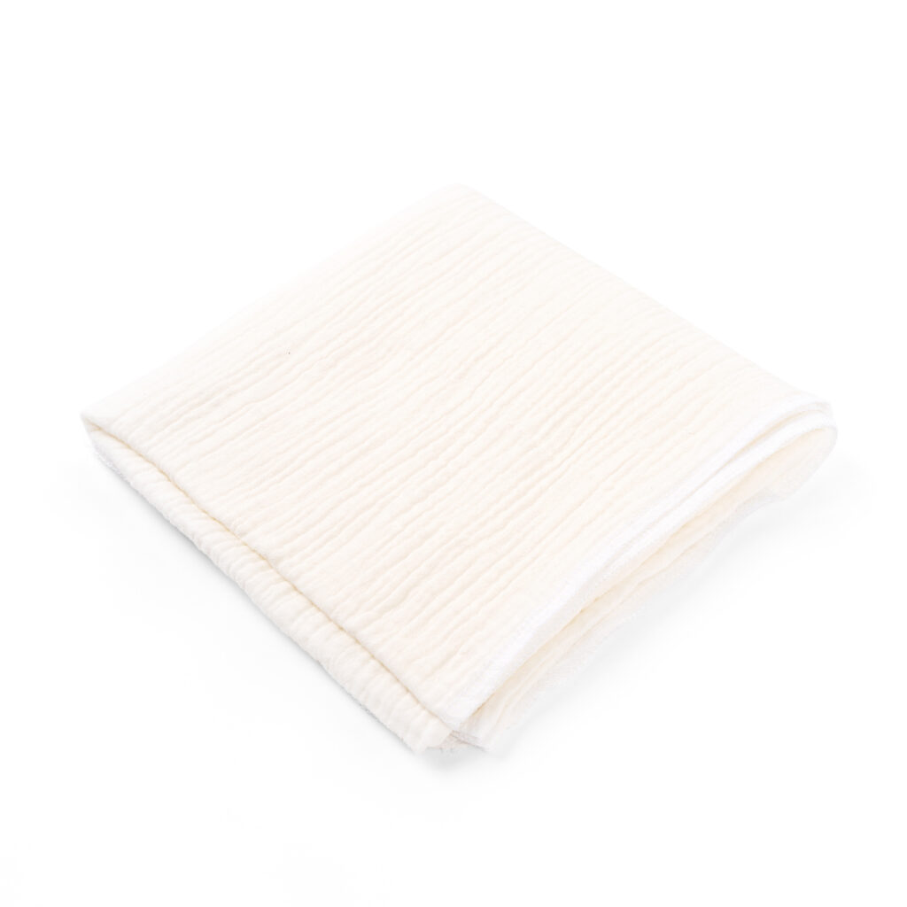 Mušelínová zavinovacia plienka (120 × 120 cm), smotanová – VÝPREDAJ Mušelínová zavinovacia plienka (120 × 120 cm), smotanová – VÝPREDAJ