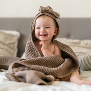 Detská osuška s kapucňou a mašličkou