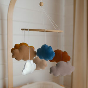Závesná dekorácia nad detskú postieľku - Clouds of Color