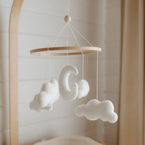 Závesná dekorácia nad detskú postieľku - Soft Clouds